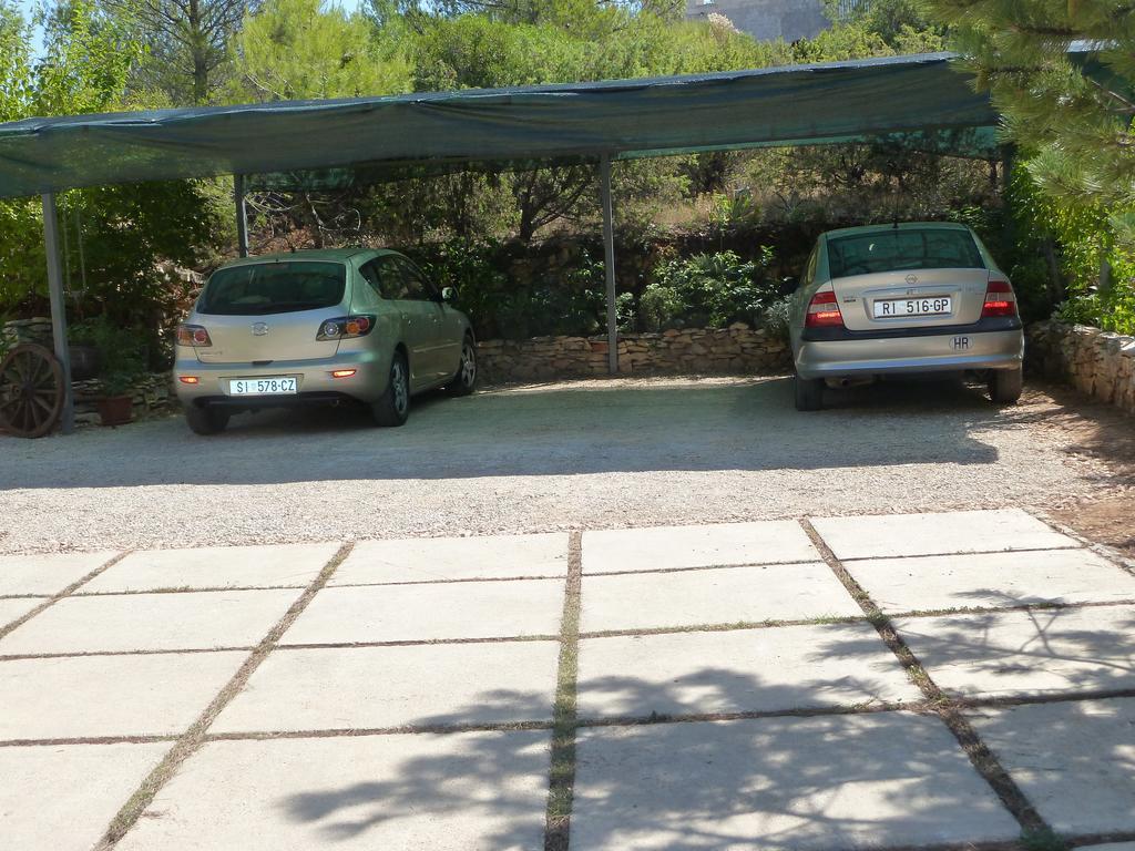 Apartments Davor Jadrtovac Exterior foto