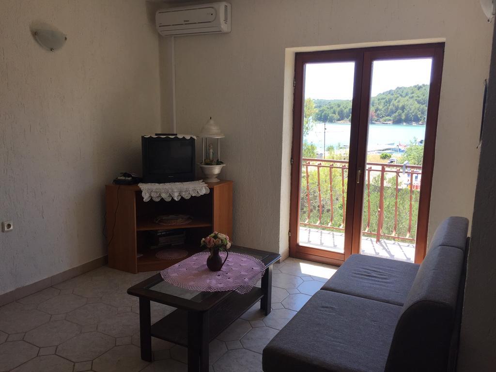 Apartments Davor Jadrtovac Exterior foto